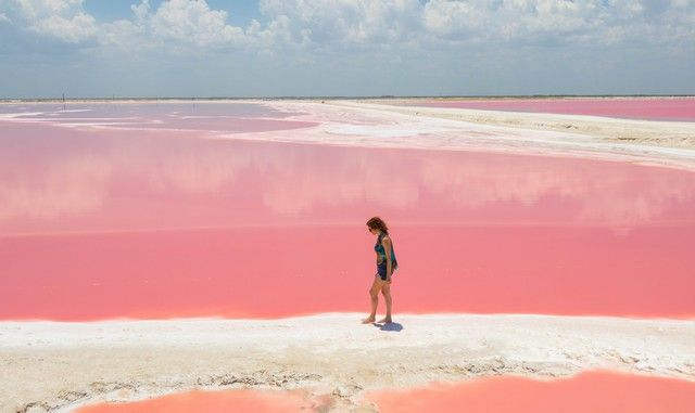 Las coloradas, a pink lake
