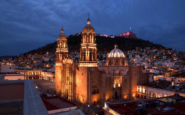 Zacatecas Cathedral at night wiht lights on the building